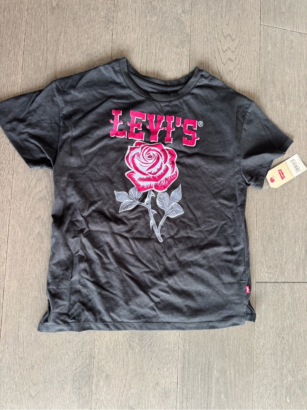 Levi’s girl tshirt
